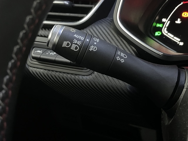 RenaultClio Zen TCe 96 kW (130 CV) GPF EDC Vehículo usado en Barcelona - 17