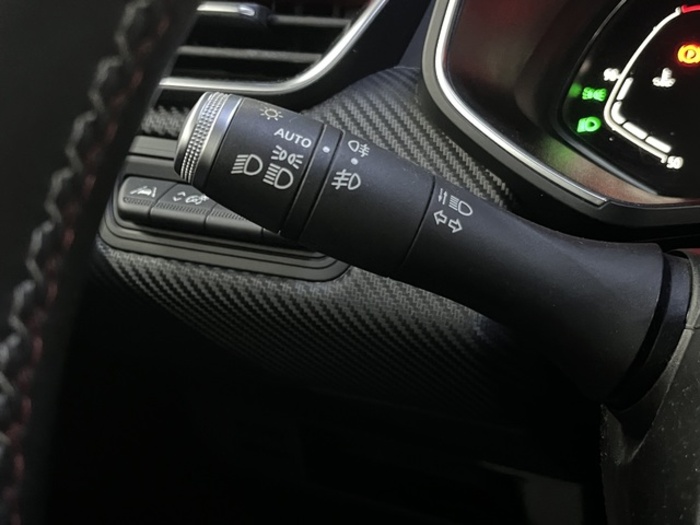 RenaultClio Zen TCe 96 kW (130 CV) GPF EDC Vehículo usado en Barcelona - 17 RenaultClio Zen TCe 96 kW (130 CV) GPF EDC Vehículo usado en Barcelona - 17