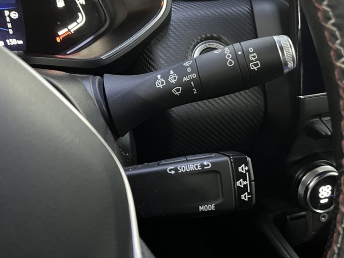 RenaultClio Zen TCe 96 kW (130 CV) GPF EDC Vehículo usado en Barcelona - 18 RenaultClio Zen TCe 96 kW (130 CV) GPF EDC Vehículo usado en Barcelona - 18