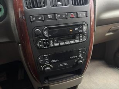 Chrysler Grand Voyager 2.8 CRD Limited Auto 110 kW (150 CV) Chrysler Grand Voyager 2.8 CRD Limited Auto 110 kW (150 CV)