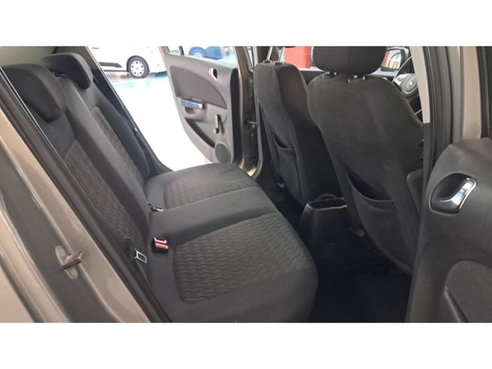 OpelCorsa 1.2 S&S Selective 63 kW (85 CV) Vehículo usado en Barcelona - 15 OpelCorsa 1.2 S&S Selective 63 kW (85 CV) Vehículo usado en Barcelona - 15