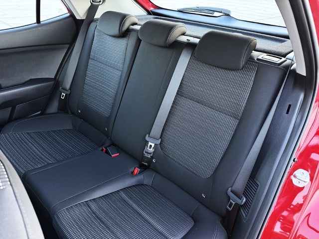 KiaStonic 1.0 T-GDi MHEV Drive iMT 74 kW (100 CV) Vehículo usado en Barcelona - 10
