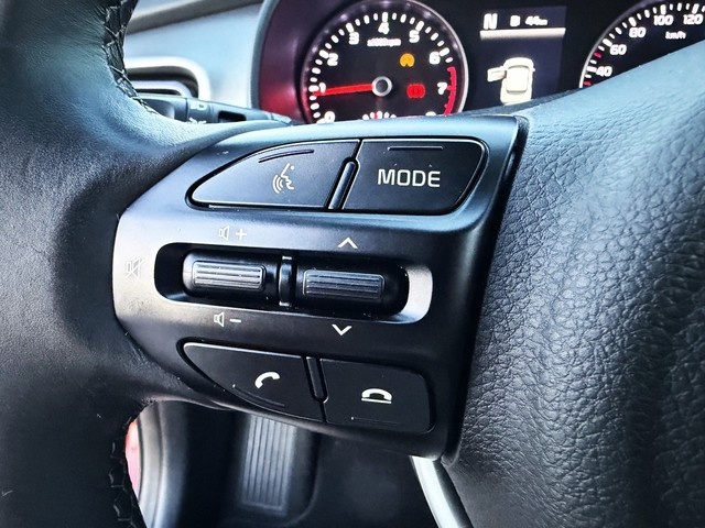 KiaStonic 1.0 T-GDi MHEV Drive iMT 74 kW (100 CV) Vehículo usado en Barcelona - 16