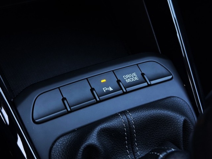 KiaStonic 1.0 T-GDi MHEV Drive iMT 74 kW (100 CV) Vehículo usado en Barcelona - 26 KiaStonic 1.0 T-GDi MHEV Drive iMT 74 kW (100 CV) Vehículo usado en Barcelona - 26