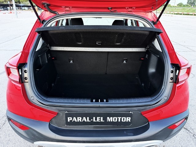 KiaStonic 1.0 T-GDi MHEV Drive iMT 74 kW (100 CV) Vehículo usado en Barcelona - 31