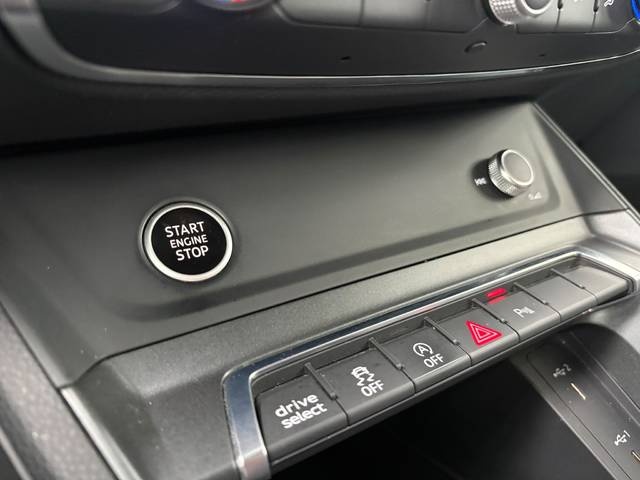 AudiQ3 Black line 35 TDI 110 kW (150 CV) S tronic Vehículo usado en Barcelona - 33