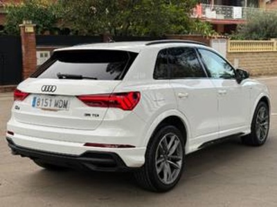 Audi Q3 Black line 35 TDI 110 kW (150 CV) S tronic Audi Q3 Black line 35 TDI 110 kW (150 CV) S tronic