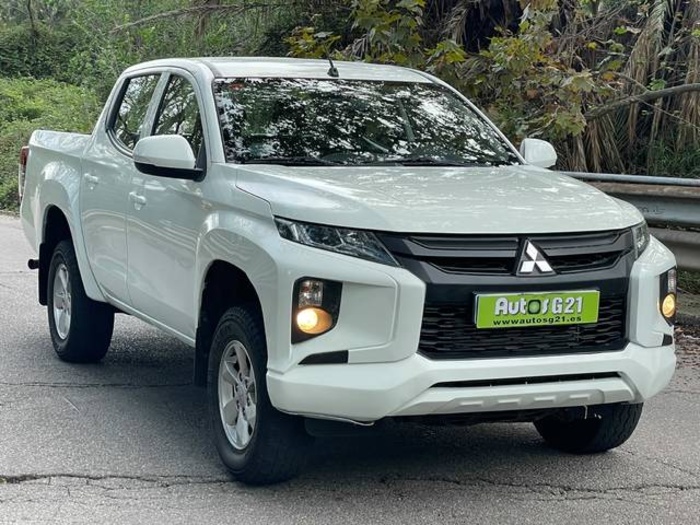MitsubishiL200 220 DI-D M-Pro Auto 110 kW (150 CV) Vehículo usado en Barcelona - 7 MitsubishiL200 220 DI-D M-Pro Auto 110 kW (150 CV) Vehículo usado en Barcelona - 7