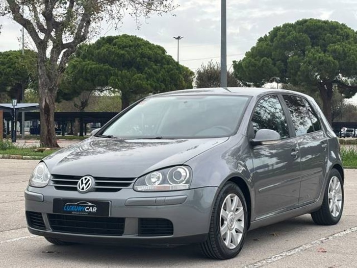 VolkswagenGolf Highline 2.0 TDI 4Motion 103 kW (140 CV) Vehículo usado en Barcelona - 1 VolkswagenGolf Highline 2.0 TDI 4Motion 103 kW (140 CV) Vehículo usado en Barcelona - 1