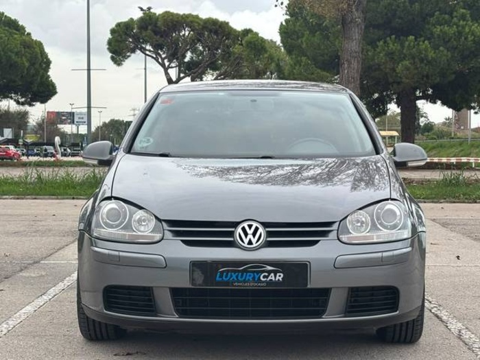 VolkswagenGolf Highline 2.0 TDI 4Motion 103 kW (140 CV) Vehículo usado en Barcelona - 2 VolkswagenGolf Highline 2.0 TDI 4Motion 103 kW (140 CV) Vehículo usado en Barcelona - 2
