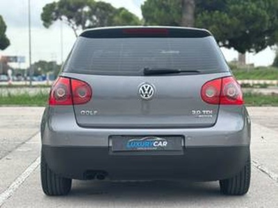 Volkswagen Golf Highline 2.0 TDI 4Motion 103 kW (140 CV) Volkswagen Golf Highline 2.0 TDI 4Motion 103 kW (140 CV)