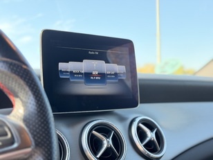 Mercedes-Benz CLA Shooting Brake 200 115 kW (156 CV)