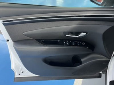 Hyundai Tucson 1.6 TGDI 48V Tecno 2C DCT 110 kW (150 CV) Hyundai Tucson 1.6 TGDI 48V Tecno 2C DCT 110 kW (150 CV)