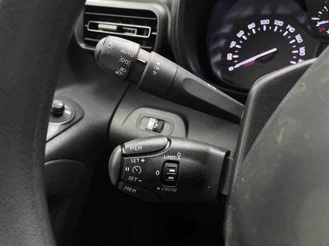CitroenBerlingo BlueHDi 100 S&S Talla M Feel 75 kW (102 CV) Vehículo usado en Barcelona - 17