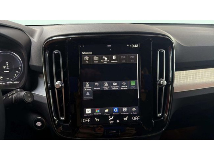 VolvoXC40 T4 PHEV Recharge Plus Bright Auto 155 kW (211 CV) Vehículo usado en Barcelona - 17 VolvoXC40 T4 PHEV Recharge Plus Bright Auto 155 kW (211 CV) Vehículo usado en Barcelona - 17