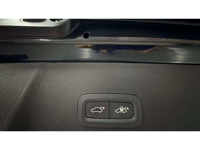 VolvoXC40 T4 PHEV Recharge Plus Bright Auto 155 kW (211 CV) Vehículo usado en Barcelona - 25 VolvoXC40 T4 PHEV Recharge Plus Bright Auto 155 kW (211 CV) Vehículo usado en Barcelona - 25