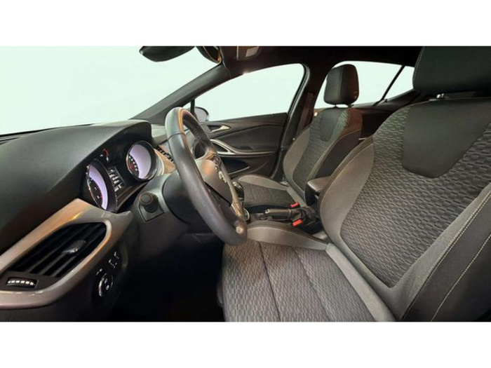 OpelAstra 1.2 Turbo XHT Elegance 96 kW (130 CV) Vehículo usado en Barcelona - 9 OpelAstra 1.2 Turbo XHT Elegance 96 kW (130 CV) Vehículo usado en Barcelona - 9