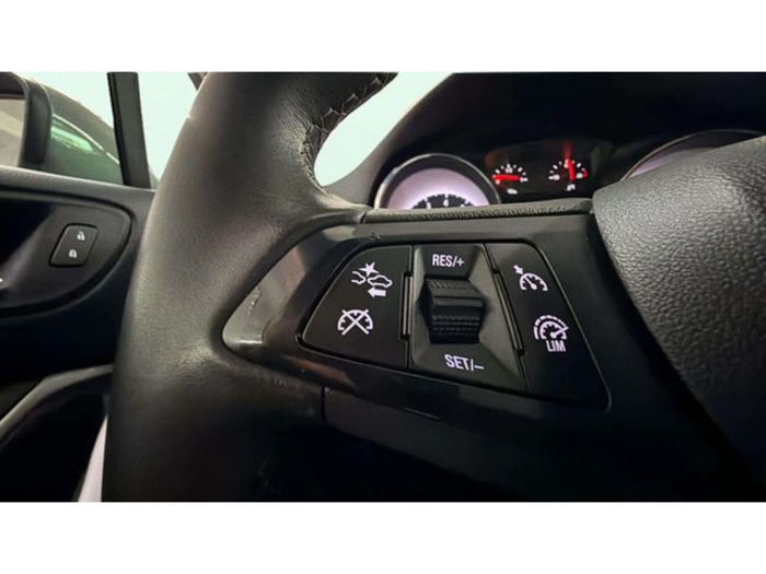 OpelAstra 1.2 Turbo XHT Elegance 96 kW (130 CV) Vehículo usado en Barcelona - 13 OpelAstra 1.2 Turbo XHT Elegance 96 kW (130 CV) Vehículo usado en Barcelona - 13