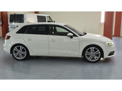 Audi A3 Sportback S line edition 1.4 TFSI 92 kW 90 kW (122 CV) Audi A3 Sportback S line edition 1.4 TFSI 92 kW 90 kW (122 CV)