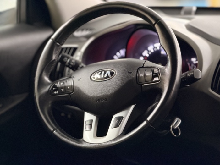 KiaSportage 1.6 GDI Drive 4x2 99 kW (135 CV) Vehículo usado en Barcelona - 8 KiaSportage 1.6 GDI Drive 4x2 99 kW (135 CV) Vehículo usado en Barcelona - 8