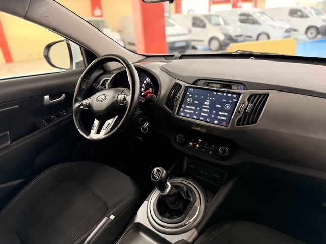 KiaSportage 1.6 GDI Drive 4x2 99 kW (135 CV) Vehículo usado en Barcelona - 11