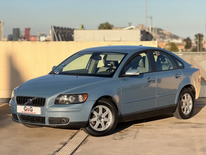 VolvoS40 1.6 Momentum 74 kW (100 CV) Vehículo usado en Barcelona - 3 VolvoS40 1.6 Momentum 74 kW (100 CV) Vehículo usado en Barcelona - 3