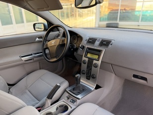 Volvo S40 1.6 Momentum 74 kW (100 CV)