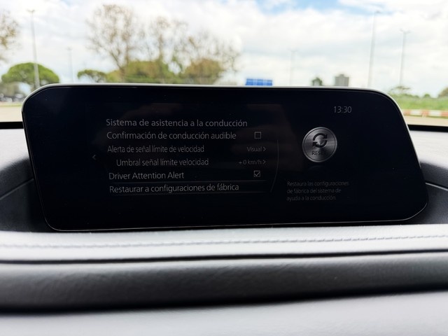 MazdaCX-30 2.0 Skyactiv-X Evolution 2WD 137 kW (186 CV) Vehículo usado en Barcelona - 25