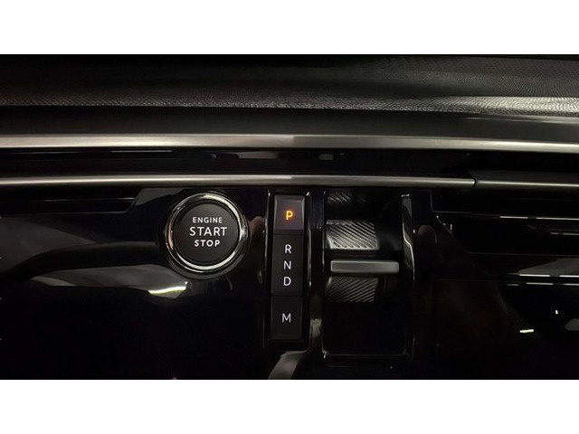 Peugeot5008 Hybrid 1.2 Allure eDCS6 107 kW (145 CV) Vehículo usado en Barcelona - 18