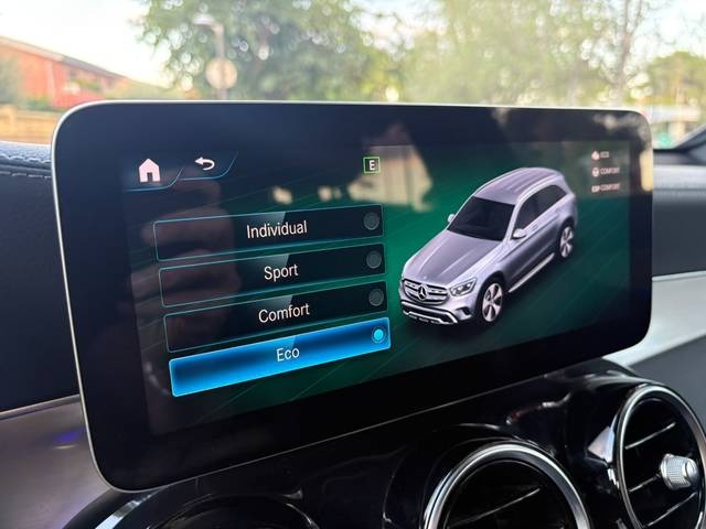 Mercedes-BenzGLC 220 d 4Matic 143 kW (194 CV) Vehículo usado en Barcelona - 38