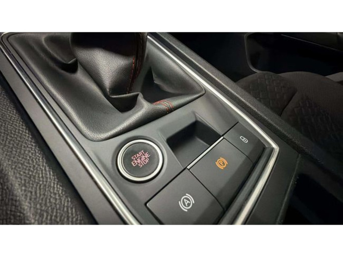 SEATLeón 1.0 TSI S&S FR 25 Aniversario 81 kW (110 CV) Vehículo usado en Barcelona - 24 SEATLeón 1.0 TSI S&S FR 25 Aniversario 81 kW (110 CV) Vehículo usado en Barcelona - 24