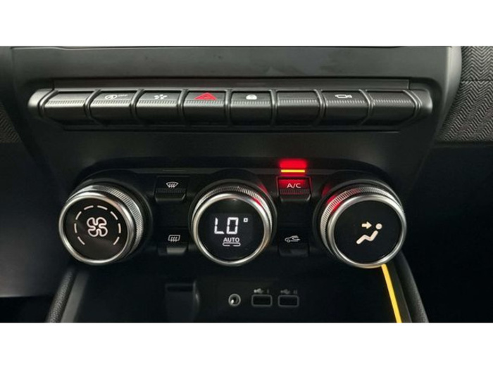 RenaultClio Techno TCe 66 kW (90 CV) Vehículo usado en Barcelona - 22 RenaultClio Techno TCe 66 kW (90 CV) Vehículo usado en Barcelona - 22