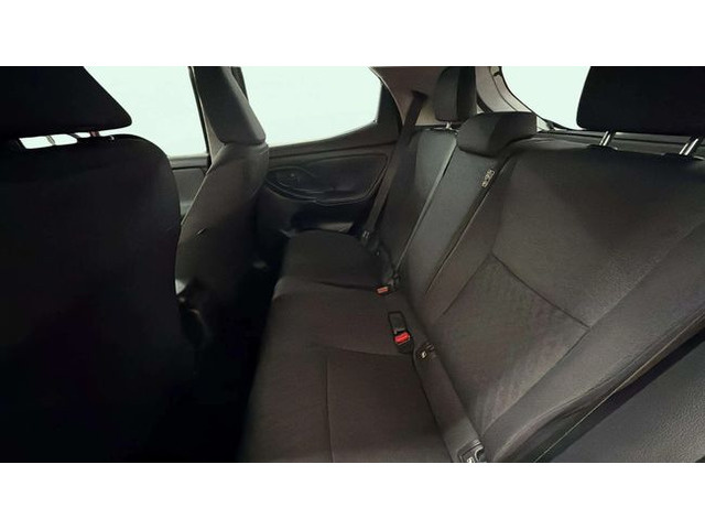ToyotaYaris 120H Business Plus 85 kW (116 CV) Vehículo usado en Barcelona - 10