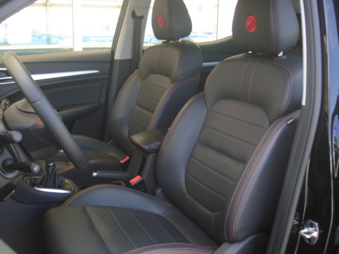 MGZS 1.0T Luxury 82 kW (111 CV) Vehículo usado en Barcelona - 8 MGZS 1.0T Luxury 82 kW (111 CV) Vehículo usado en Barcelona - 8