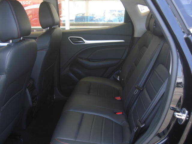 MGZS 1.0T Luxury 82 kW (111 CV) Vehículo usado en Barcelona - 10