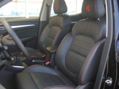 MG ZS 1.0T Luxury 82 kW (111 CV) MG ZS 1.0T Luxury 82 kW (111 CV)