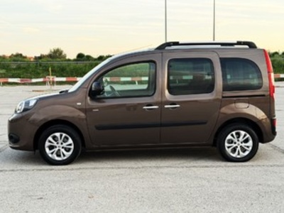 Renault Kangoo Combi Expression M1-AF Energy TCe 85 kW (115 CV) Renault Kangoo Combi Expression M1-AF Energy TCe 85 kW (115 CV)
