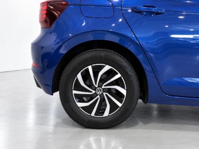 VolkswagenPolo Life 1.0 TSI 70 kW (95 CV)8 VolkswagenPolo Life 1.0 TSI 70 kW (95 CV)8