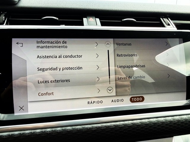 Land RoverRange Rover Velar 2.0 I4 R-Dynamic S 4WD Auto 150 kW (204 CV) Vehículo usado en Barcelona - 29
