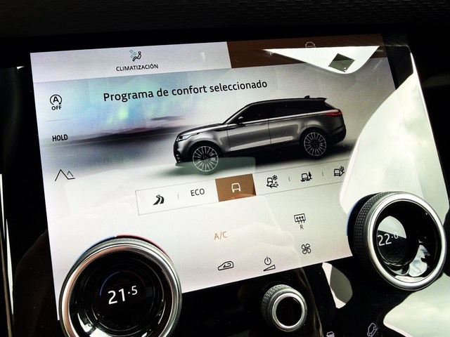 Land RoverRange Rover Velar 2.0 I4 R-Dynamic S 4WD Auto 150 kW (204 CV) Vehículo usado en Barcelona - 30