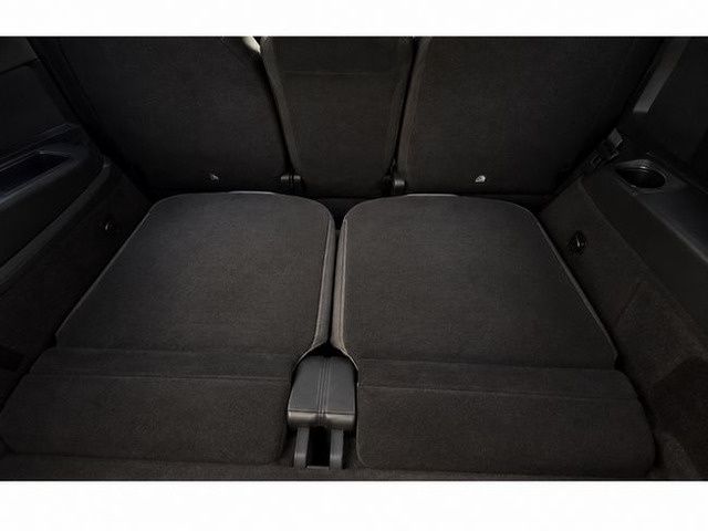 Peugeot5008 Hybrid 1.2 Allure eDCS6 107 kW (145 CV) Vehículo usado en Barcelona - 16