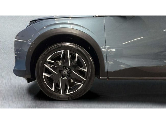 Peugeot3008 Hybrid 145 Allure eDCS6 107 kW (145 CV) Vehículo usado en Barcelona - 20 Peugeot3008 Hybrid 145 Allure eDCS6 107 kW (145 CV) Vehículo usado en Barcelona - 20