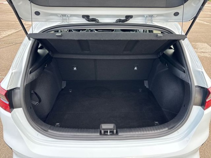 KiaCeed 1.0 MHEV Drive DCT 74 kW (100 CV) Vehículo usado en Barcelona - 7 KiaCeed 1.0 MHEV Drive DCT 74 kW (100 CV) Vehículo usado en Barcelona - 7