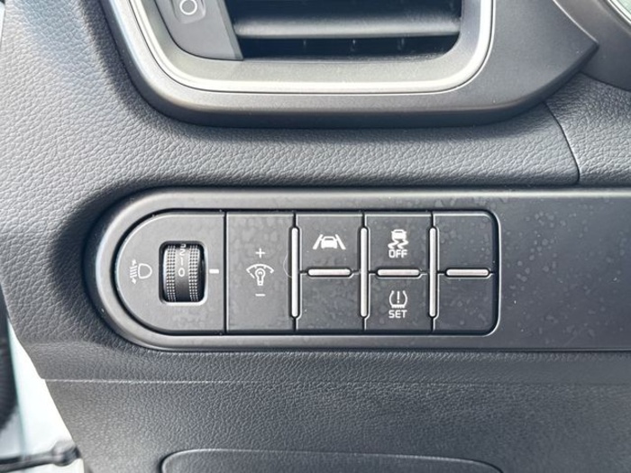 KiaCeed 1.0 MHEV Drive DCT 74 kW (100 CV) Vehículo usado en Barcelona - 15 KiaCeed 1.0 MHEV Drive DCT 74 kW (100 CV) Vehículo usado en Barcelona - 15