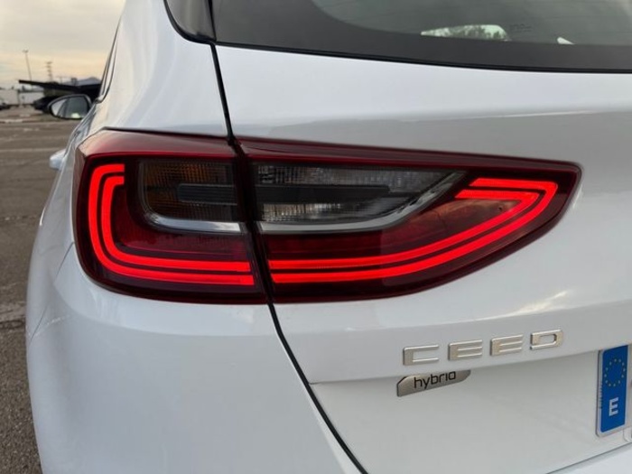 KiaCeed 1.0 MHEV Drive DCT 74 kW (100 CV) Vehículo usado en Barcelona - 24 KiaCeed 1.0 MHEV Drive DCT 74 kW (100 CV) Vehículo usado en Barcelona - 24