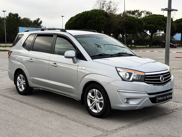 SsangyongRodius D22T Limited 131 kW (178 CV) Vehículo usado en Barcelona - 1
