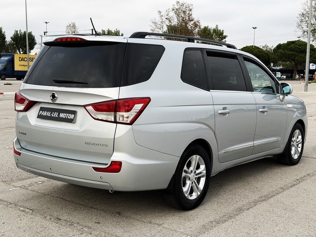 SsangyongRodius D22T Limited 131 kW (178 CV) Vehículo usado en Barcelona - 3