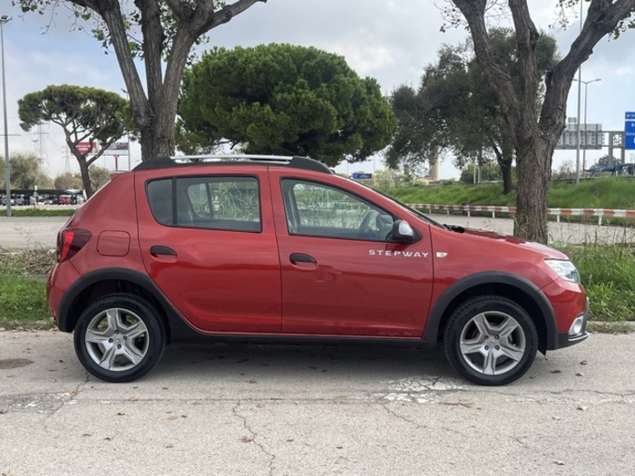 DaciaSandero Stepway TCe 66 kW (90 CV) Vehículo usado en Barcelona - 4 DaciaSandero Stepway TCe 66 kW (90 CV) Vehículo usado en Barcelona - 4