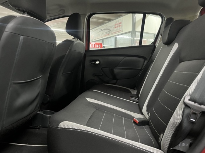 DaciaSandero Stepway TCe 66 kW (90 CV) Vehículo usado en Barcelona - 11 DaciaSandero Stepway TCe 66 kW (90 CV) Vehículo usado en Barcelona - 11