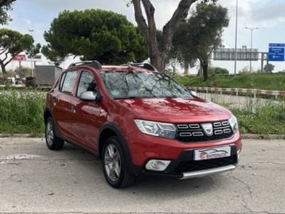 Dacia Sandero Stepway TCe 66 kW (90 CV) Dacia Sandero Stepway TCe 66 kW (90 CV)